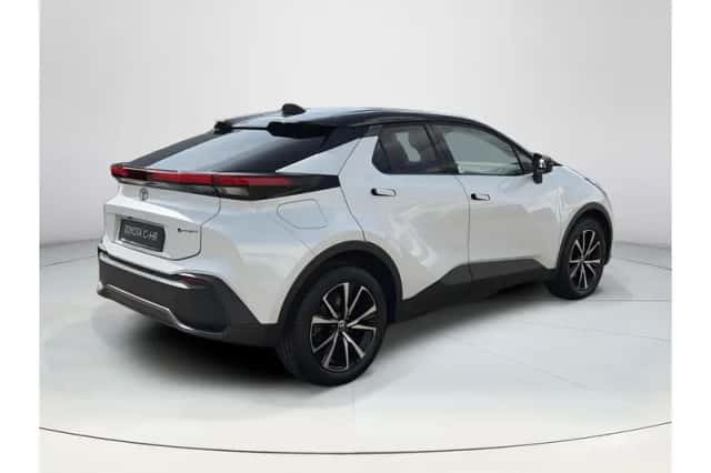 Toyota C-HR (2025) thumbnail 5