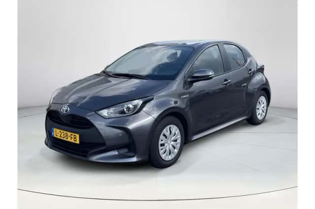 Toyota Yaris (2021) thumbnail 1