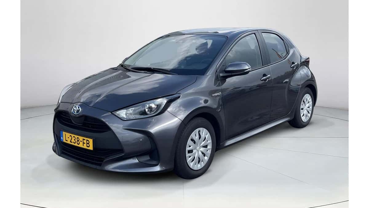 Toyota Yaris (2021) — foto 1