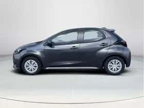 Toyota Yaris (2021) thumbnail 2