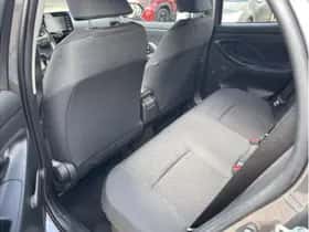 Toyota Yaris (2021) thumbnail 11