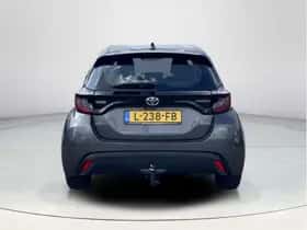 Toyota Yaris (2021) thumbnail 4