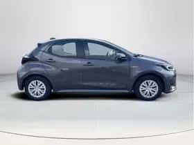 Toyota Yaris (2021) thumbnail 6