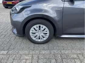 Toyota Yaris (2021) thumbnail 9