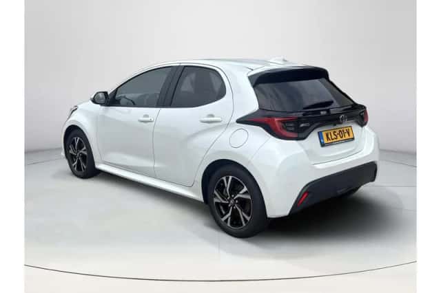Toyota Yaris (2025) thumbnail 3