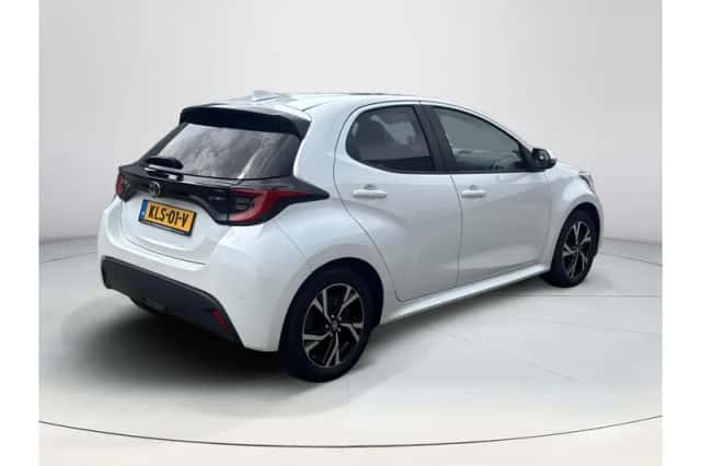 Toyota Yaris (2025) thumbnail 5