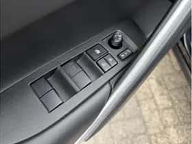 Toyota Corolla (2025) thumbnail 15