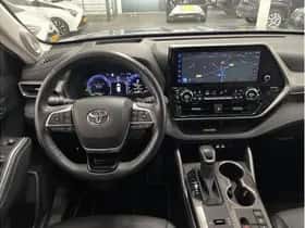 Toyota Highlander (2024) thumbnail 36