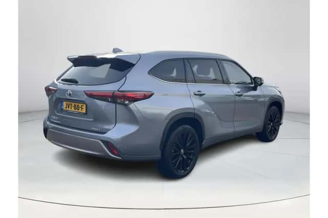 Toyota Highlander (2024) thumbnail 5