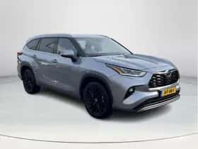 Toyota Highlander (2024) thumbnail 8