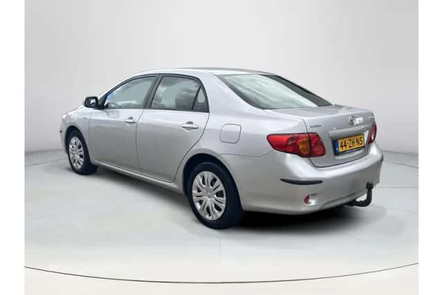 Toyota Corolla (2008) thumbnail 3