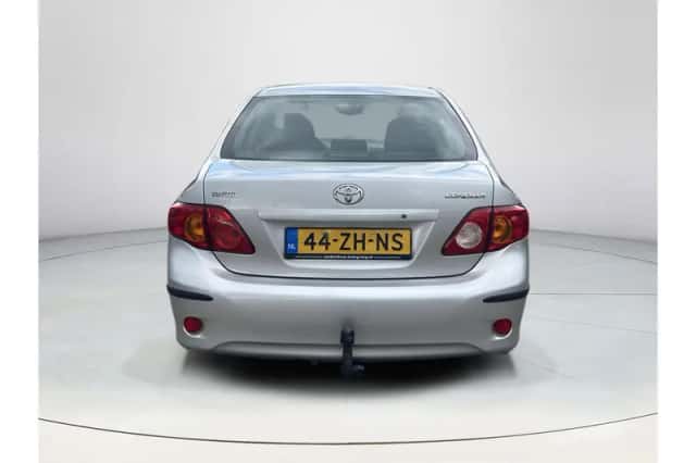 Toyota Corolla (2008) thumbnail 4