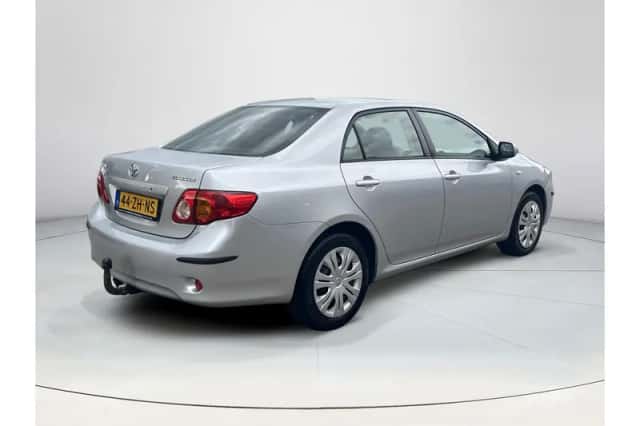 Toyota Corolla (2008) thumbnail 5
