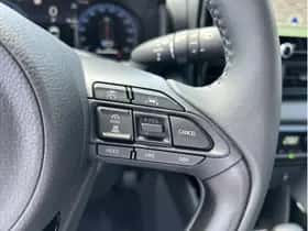 Toyota Yaris (2025) thumbnail 17