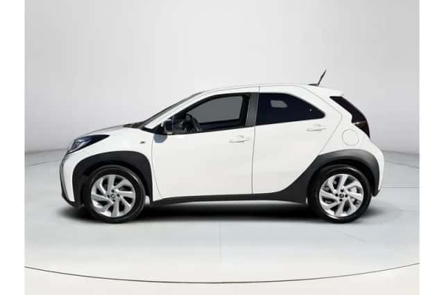 Toyota Aygo X (2022) thumbnail 2
