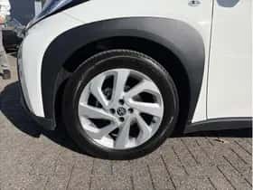 Toyota Aygo X (2022) thumbnail 25
