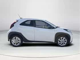 Toyota Aygo X (2022) thumbnail 6