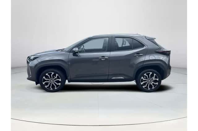 Toyota Yaris Cross (2022) thumbnail 2