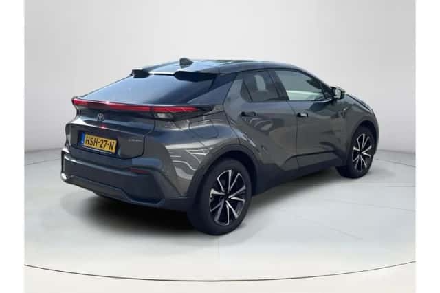 Toyota C-HR (2025) thumbnail 5