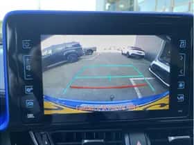 Toyota C-HR (2017) thumbnail 17