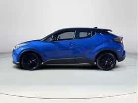 Toyota C-HR (2017) thumbnail 3