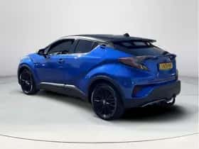 Toyota C-HR (2017) thumbnail 4
