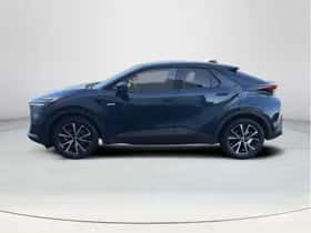 Toyota C-HR (2025) thumbnail 2