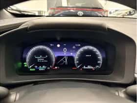 Toyota C-HR (2025) thumbnail 21