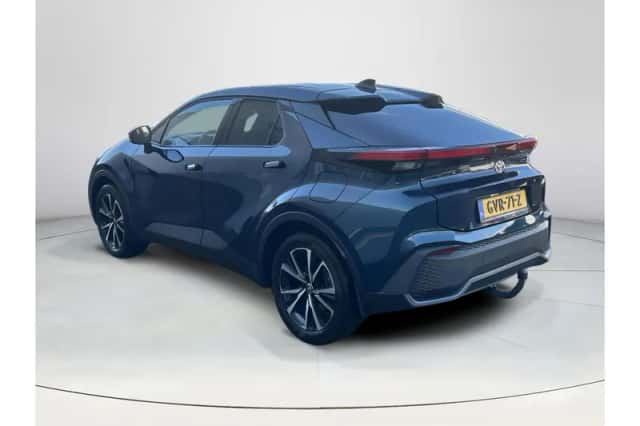 Toyota C-HR (2024) thumbnail 3