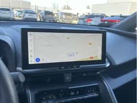 Toyota C-HR (2024) thumbnail 25