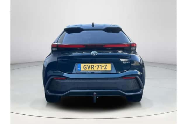 Toyota C-HR (2024) thumbnail 4