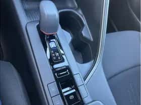 Toyota C-HR (2024) thumbnail 31