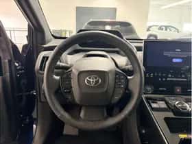 Toyota bZ4X (2025) thumbnail 18