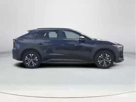 Toyota bZ4X (2025) thumbnail 6