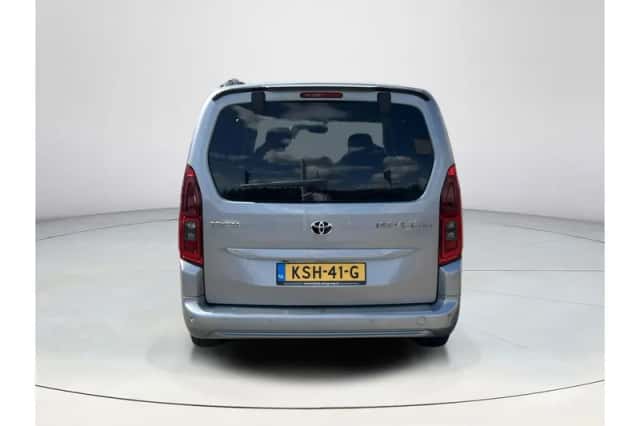 Toyota Proace (2023) thumbnail 4