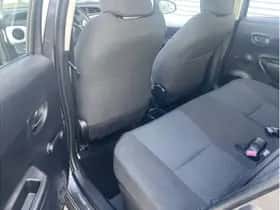 Toyota Yaris (2012) thumbnail 10