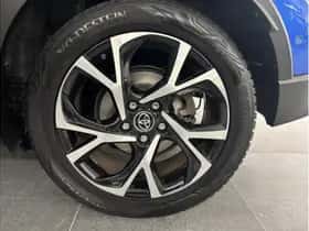 Toyota C-HR (2018) thumbnail 18