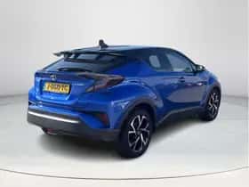 Toyota C-HR (2018) thumbnail 5