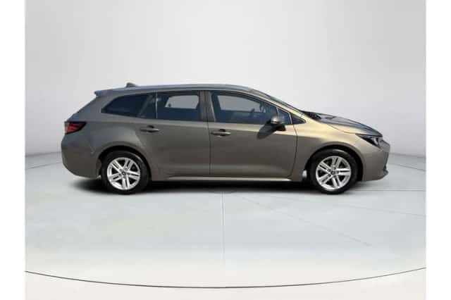 Toyota Corolla (2022) thumbnail 6