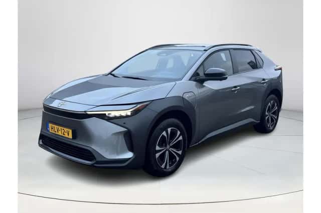 Toyota bZ4X (2025) thumbnail 1