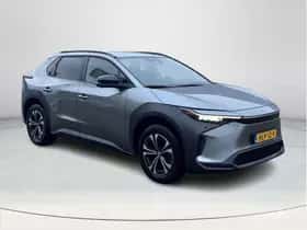 Toyota bZ4X (2025) thumbnail 8