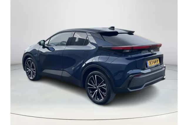 Toyota C-HR (2025) thumbnail 3