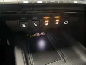 Toyota C-HR (2025) thumbnail 26
