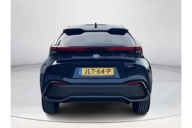 Toyota C-HR (2025) thumbnail 4
