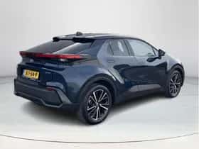Toyota C-HR (2025) thumbnail 5