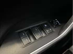 Toyota RAV4 (2023) thumbnail 22