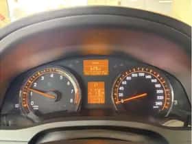Toyota Avensis (2011) thumbnail 17