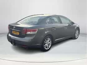 Toyota Avensis (2011) thumbnail 5