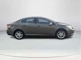 Toyota Avensis (2011) thumbnail 6