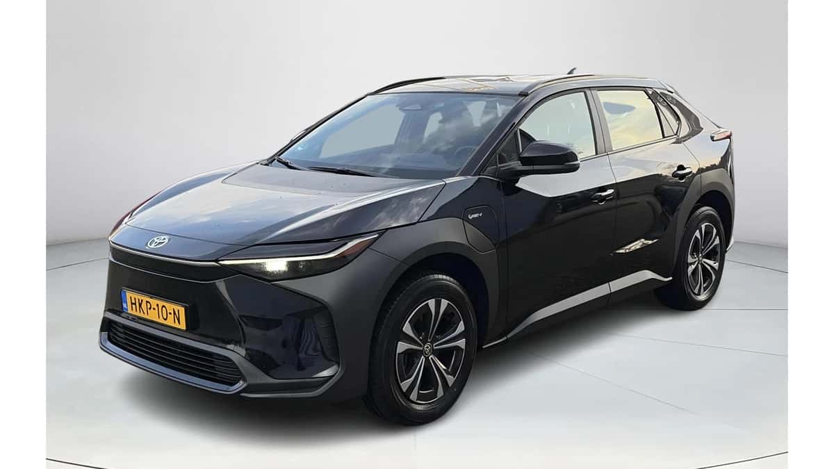 Toyota bZ4X (2025) — foto 1